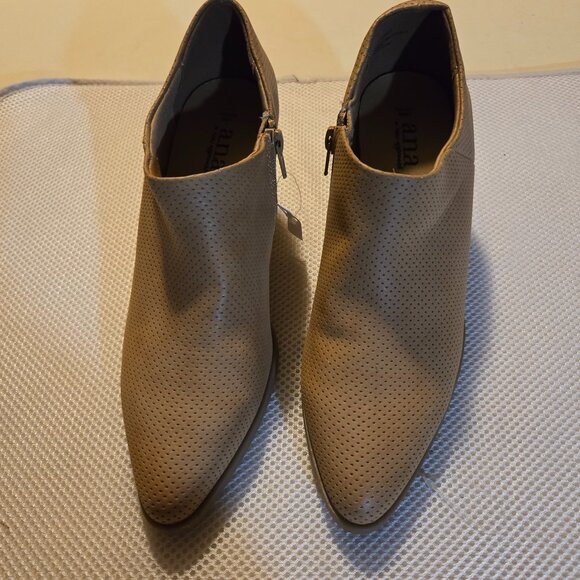 A.N.A. 7.5 camel color booties with block heel - Picture 1 of 4